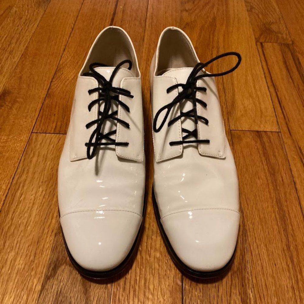 8 M Michael Kors White Patent Leather Cap Toe Oxford Shoe